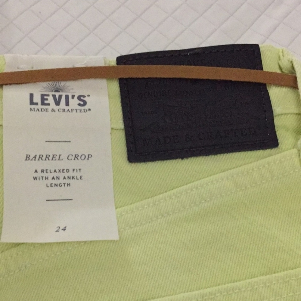 ISO: Levi's Barrel Crop Jeans Size 27